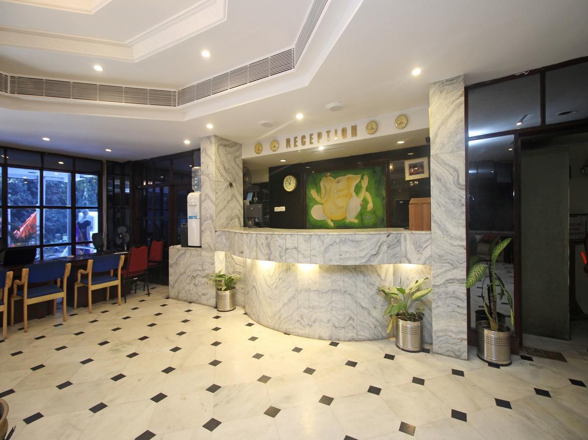 Hotel Mb International Palace Side Mysore Eksteriør bilde