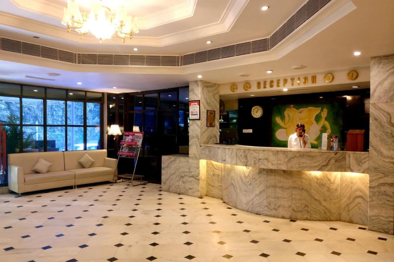 Hotel Mb International Palace Side Mysore Eksteriør bilde